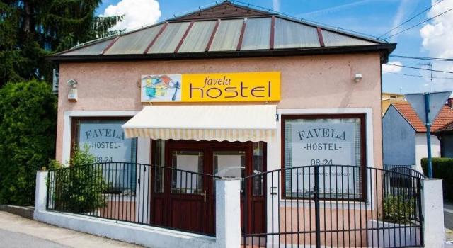 Favela Hostel, Prenota Ostello Hotel economici a Maksimir