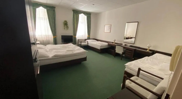 Четырёхместный номер Standard Hotel Omega Brno