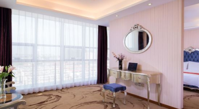 Люкс Deluxe Vienna International Hotel (Tongliao Kerqin)