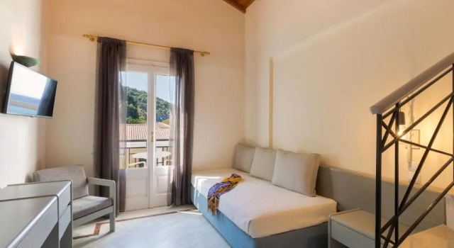 Апартаменты Samaina Port Hotel
