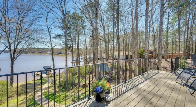 Lakefront Lake Oconee Home: Boat Dock + Hot Tub, Réserver Hôtel Buckhead États-Unis