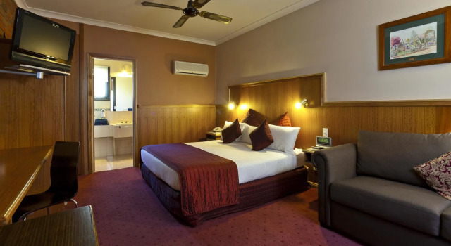 Early Australian Motor Inn