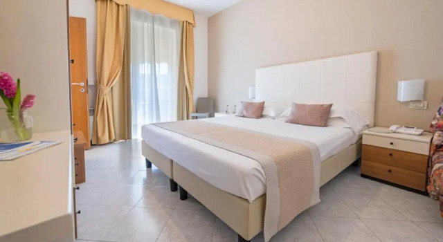 Двухместный номер Standard с балконом Hotel Al Sole Bardolino