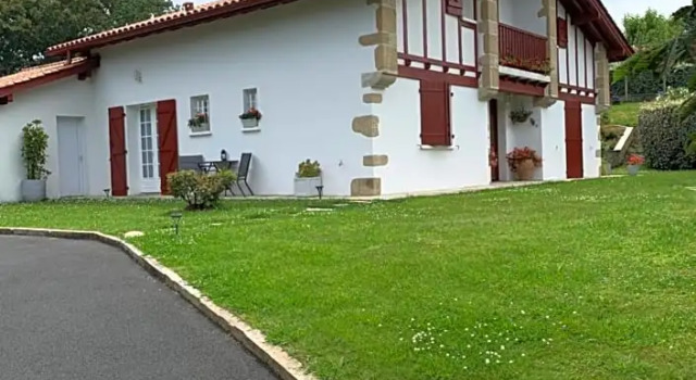 Villa Les Hortensias B&B, Prenota Villa Hotel a Aquitania con parcheggio, Parcheggio