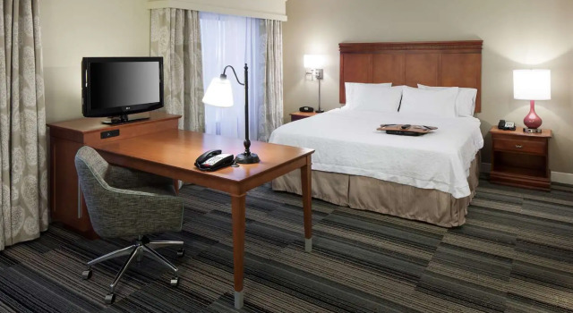 Студия Hampton Inn & Suites Davenport