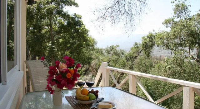 Номер Standard с балконом Ojai Retreat & Inn