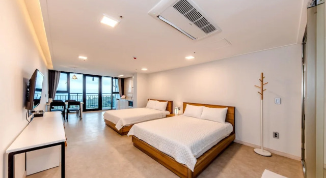 Шестиместный номер Standard рядом с пляжем Jeju Ive Hotel & Resort