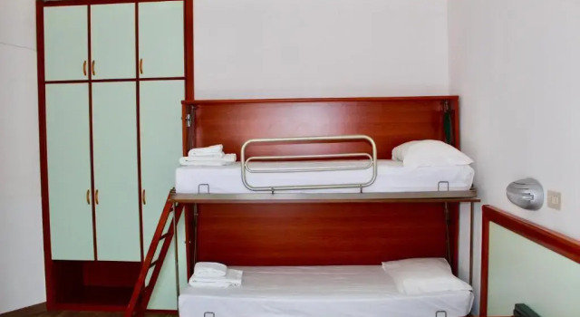 Четырёхместный номер Standard Hotel Cristina