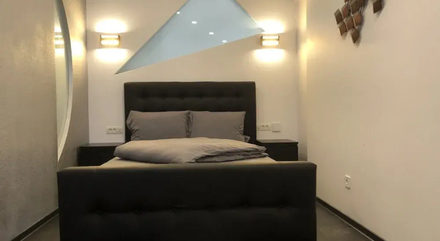 Stylish Westpark2 Residence LakeView W8, Rezerwuj Dom wakacyjny Hotele w Ilfov z parkingiem, Parking
