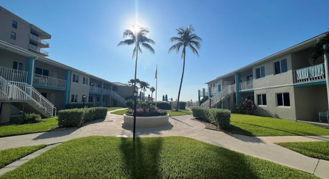 Gulfstream Manor, Забронировать Отель Делрей-Бич Palm Beach County
