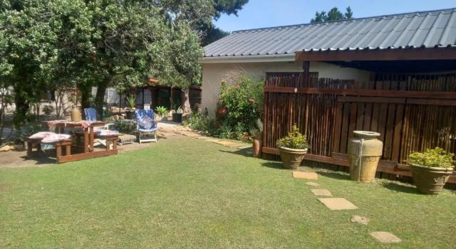 Апартаменты с 2 комнатами Alpaca Self Catering Cottage Kleinmond