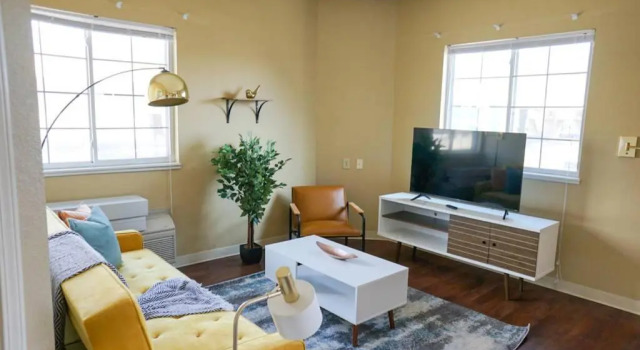 Апартаменты Standard Downtown Wichita Apartments