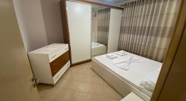 2 bedroom apartment very near to central tirana, Забронировать Апартаменты/квартира Отели области Тираны с парковкой, Парковка
