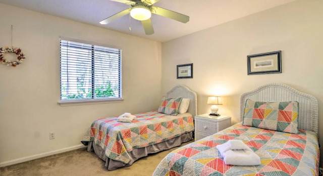 < 1 Mi to Beach: Family-friendly Hilton Head Home, Забронировать Дом для отпуска Коттеджи Южной Каролины, Коттедж