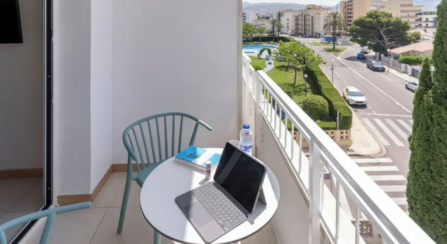 Двухместный номер Standard с балконом Bay Hotel