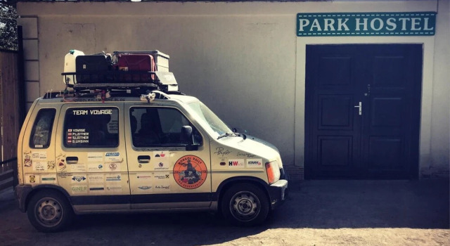 Park Hostel Osh, Varaa Hostelli Hotellit Osh pysäköinnillä, Pysäköinti