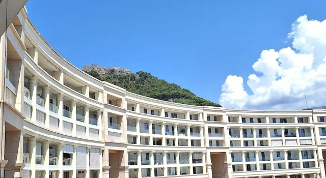Crescent Star, Book Hotel Hoteller i Salerno med parkering, Parkering
