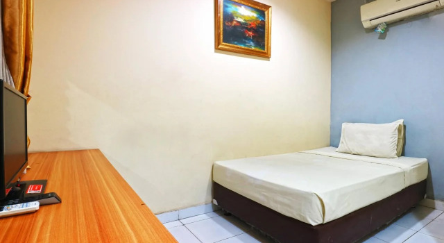 Sabrina Guest House, Забронировать Гостевой дом Тана Абанг Джакарта, рядом с Торговый центр Саринах