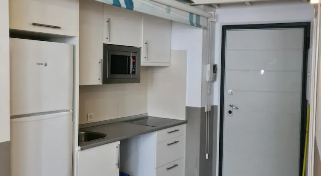 Estudios La Paz, Забронировать Отель Мадрид Провинция Мадрид, рядом с Бегонья