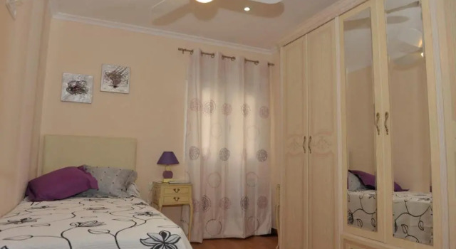 yovalu 1 yovalu con Balcon yovalutres con piscina, calle parodi, Забронировать Отель Торревьеха Коста-Бланка