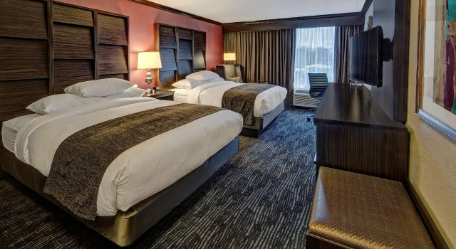 Standard Vierer Zimmer mit Flussblick DoubleTree by Hilton Decatur Riverfront