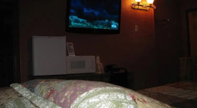 The Frontier Lodge, Varaa Hotelli  