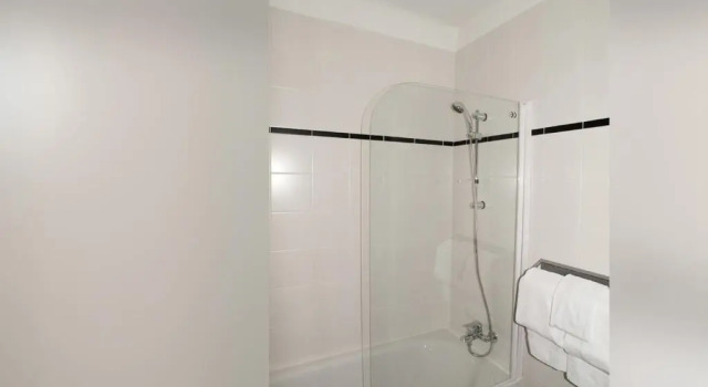 Двухместный номер Standard с балконом и с частичным видом на море Hôtel Beau Rivage