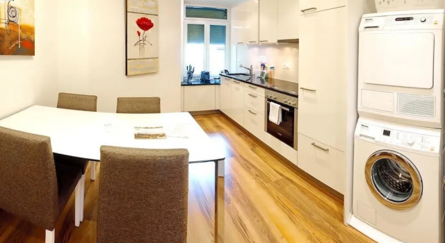 Апартаменты Luxury с 2 комнатами с балконом Luxury Apartments by Livingdowntown