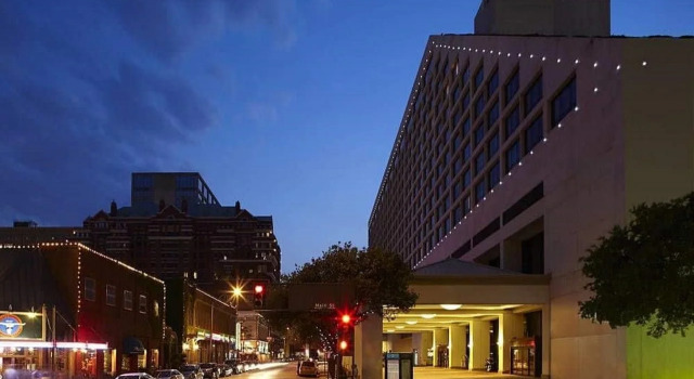 The Worthington Renaissance Fort Worth Hotel