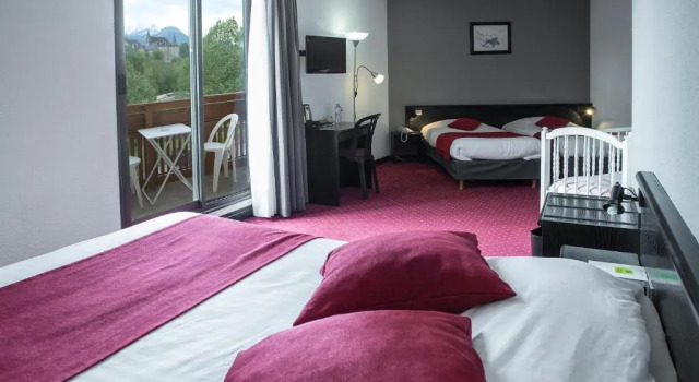 Семейный номер Superior с балконом Logis Hôtel Murtel