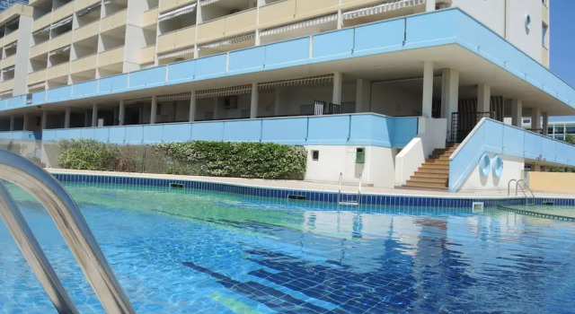 Beachfront Colourful Flat With Swimming Pool, Забронировать Апартаменты/квартира Бибионе-Пинеда Венето, рядом с Долина Вальгранде