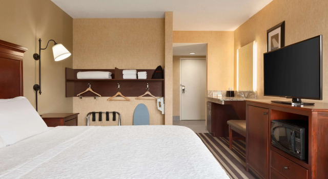 Hampton Inn Washington-Dulles Int'l Airport South, Varaa Hotelli Chantilly 