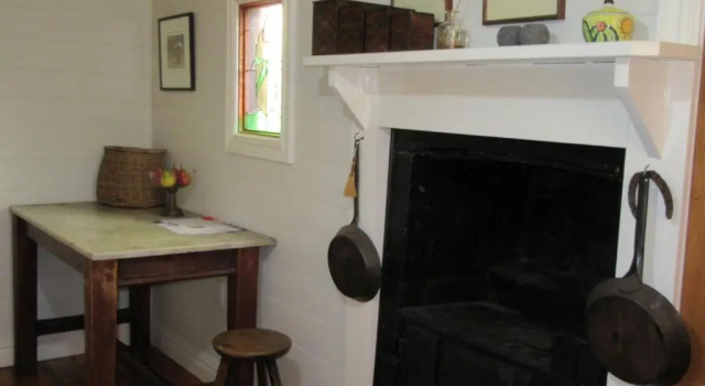 Коттедж Nivani 1880's cottage