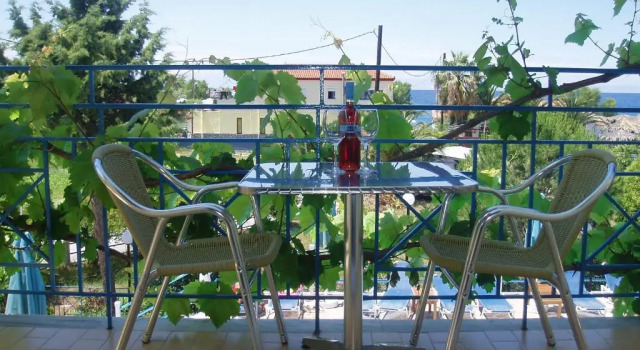Студия Anaxos Hotel