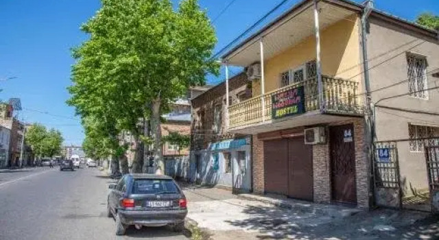 Imereti Hostel, Rezerwuj Hostel Hotele w Imereti z parkingiem, Parking