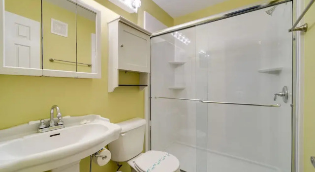 Апартаменты с 2 комнатами с балконом Oceanfront Carolina Beach Condo w/ Pool & Views!