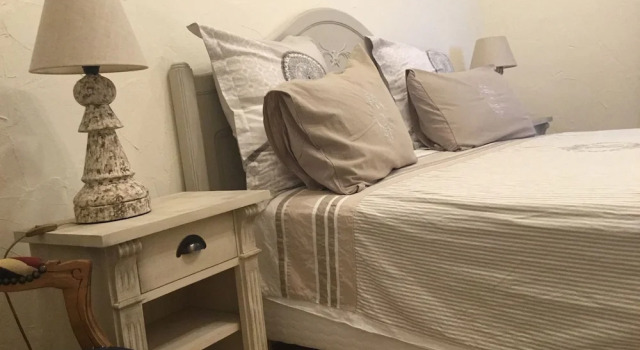 Le Mas de Nonin - Chambres d'hotes, Rezerwuj Bed and Breakfast Noves Carros