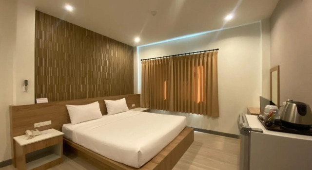 Seree Grand Resort
