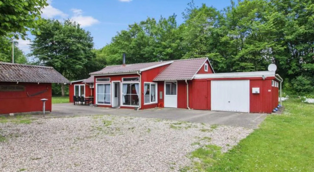 Holiday Home Edy - 25km from the sea in Western Jutland by Interhome, Prenota Hotel Hotel a Danimarca Meridionale con parcheggio, Parcheggio
