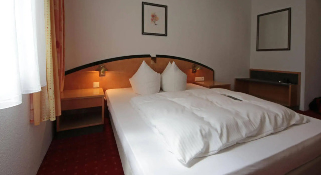 Hotel Goldener Anker, Varaa Hotelli Hotellit Baijeri pysäköinnillä, Pysäköinti