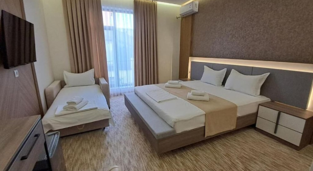 Трёхместный семейный номер Standard North Star Hotel