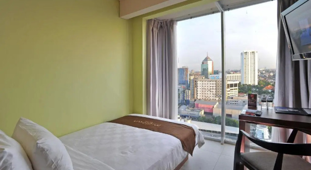 Standard Single room Midtown Hotel Surabaya