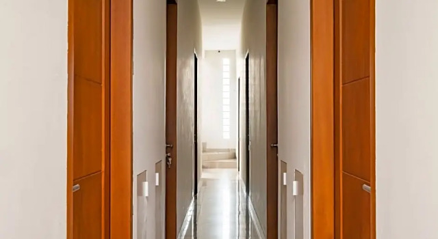 Oyo Life 2673 Rosewood Residence, Rezervovat Hotel Karawang West Java