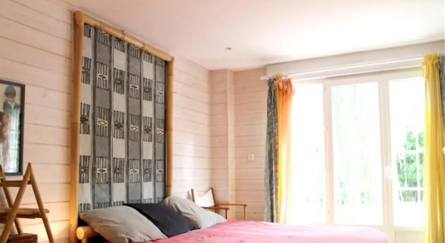 House With 3 Bedrooms in Montluçon, With Enclosed Garden and Wifi, Забронировать Отель Отели Монлюсон с парковкой, рядом с Музей популярной музыки, Парковка