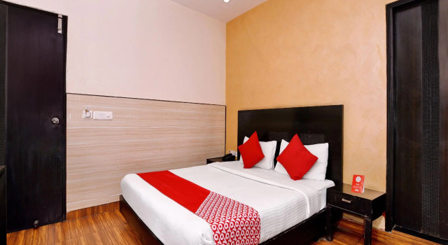OYO 543 La Ola Boutique Hotel, Забронировать Бутик-отель Отели Нью-Дели с завтраком, Завтраки