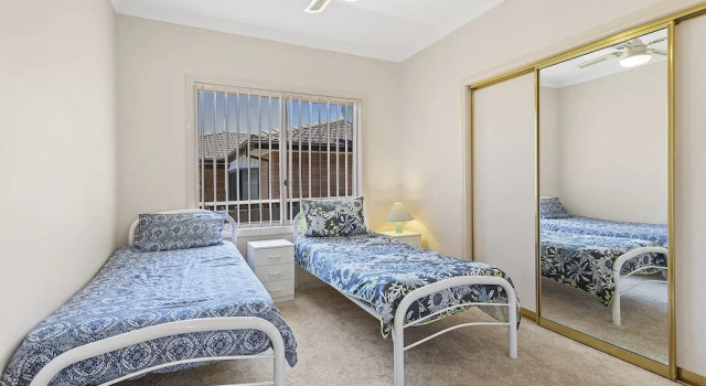 Fingal Street, 10
