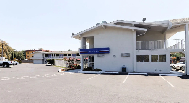 Motel 6 Chico, Rezervați Motel Chico California