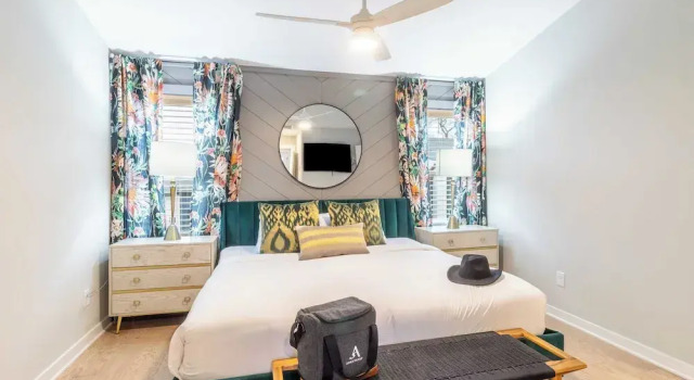 Monty by Avantstay 4bdr 4ba, Balcony w/ Outdoor Seating, 5mins to DT, Prenota Hotel Nashville Tennessee