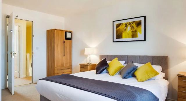 Simplistic Holiday Home in Cheltenham With Garden, Забронировать Отель Отели Челтнем 4 звезды, рядом с Jonny-Rocks Stadium, 4*