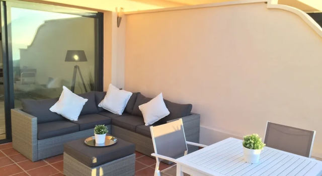 Superb SEA & Sunrise Luxurious Apartment
